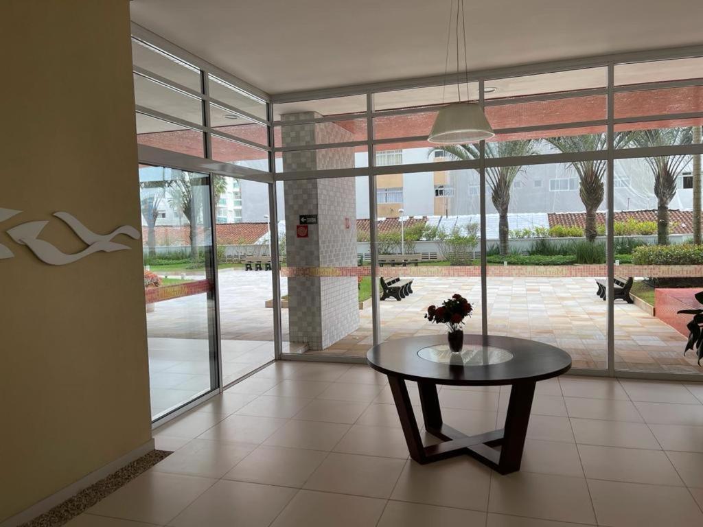 Lindo Apartamento A 50 Metros Da Praia 瓜鲁雅 外观 照片